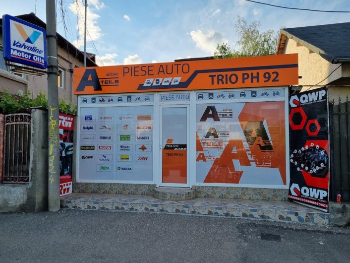 1747727845trio_ph_92.jpg